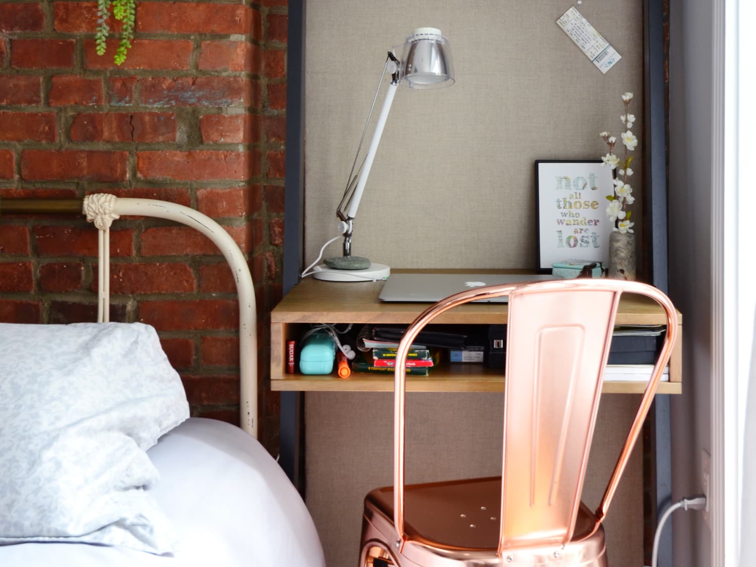 No room for online desk in bedroom